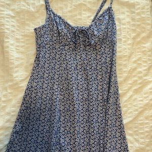 URBAN OUTFITTERS FLORAL BLUE DRESS